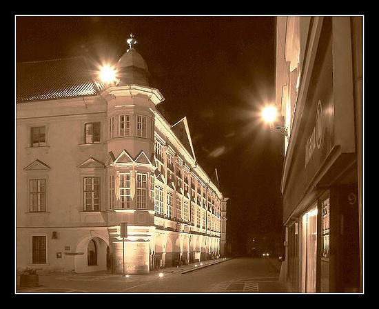 Město 2